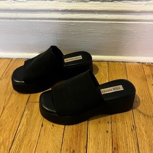 Steve Madden Platform Sandal